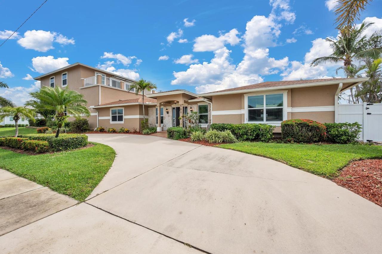 Sandcastles Of Marco Island Waterfront Private Pool Villa Exterior photo